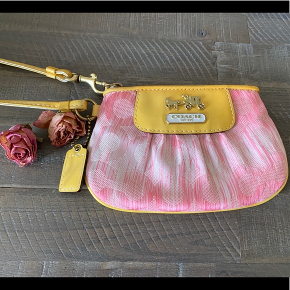 Coach -Wristlet - Picture 2 of 6